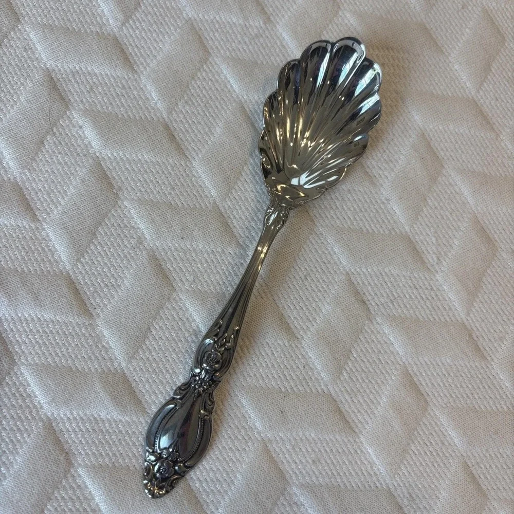 Oneida FREDERICK II Stainless Shell‎ Sugar Spoon Cube Mark Flatware 6 3/8